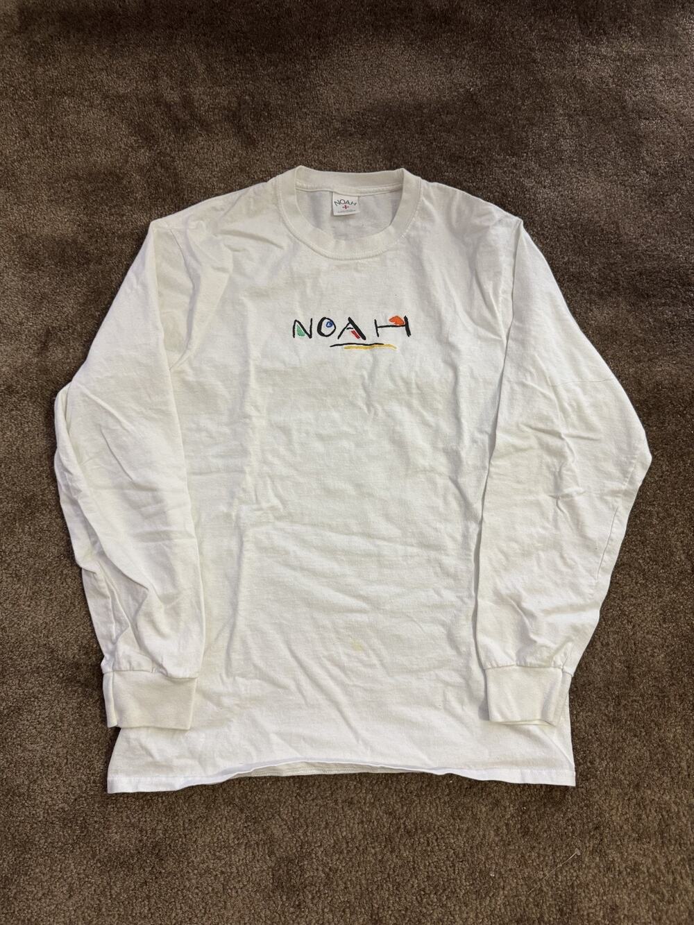 Noah NY Painter core logo white Long sleeve Tee Size Medium